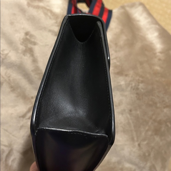 Gucci Sylvie Web Chain Black Leather Bag- Excellent! - Picture 5 of 14